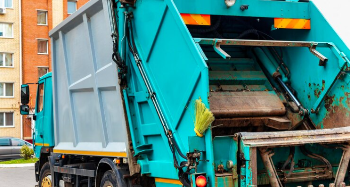 Electric sanitation vehicle  