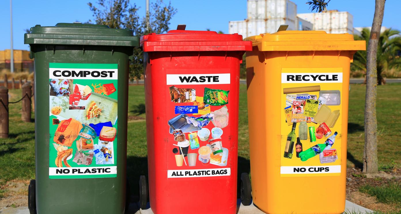 Differently coloured dustbins